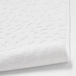 20"x32" Snow Leopard Bath Mat White - Threshold™ -Threshold GUEST 061081fd 83d9 4466 b62d ad837060f183