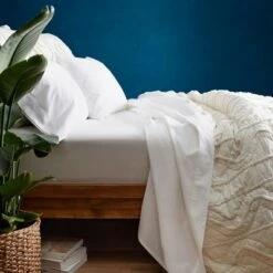 Performance Sheet Set (California King) White 400 Thread Count - Threshold™ -Threshold GUEST 9649b04f f3d6 49d9 be6c 44fcf8b73ff5