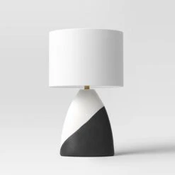Modern Table Lamp Black/White - Threshold™ 7 Modern Table Lamp Black/White - Threshold™ -Threshold GUEST a0d6f9b3 23d6 4677 b935 cf7143458e29