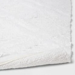 Diamond Embossed Tasseled Woven Bath Rug White - Threshold™ -Threshold GUEST a41a3a38 19d0 40ad 85fe c303fbd316c2
